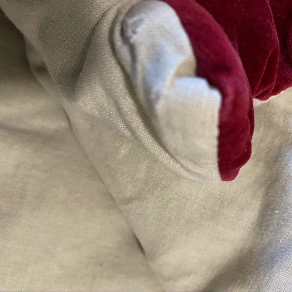 2 Pottery Barn Burgundy Velvet Quilted Standard Luxurious Pillow Covers 20 x 26